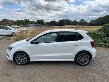Used Volkswagen Polo 2017 for sale - 79326750: Photo