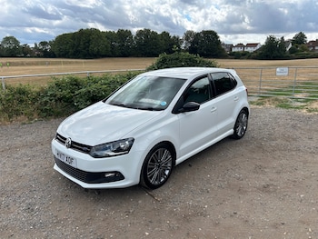 Used Volkswagen Polo 2017 for sale - 79326750: Photo