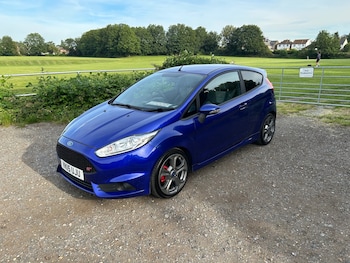 Used Ford Fiesta 2015 for sale - 78909039: Photo