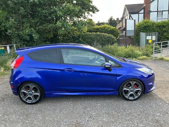 Used Ford Fiesta 2015 for sale - 78909039: Photo