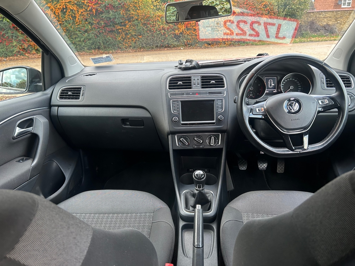 Used Volkswagen Polo 2015 for sale - 76435047: Photo 9