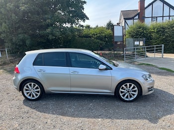 Used Volkswagen Golf 2014 for sale - 79640337: Photo