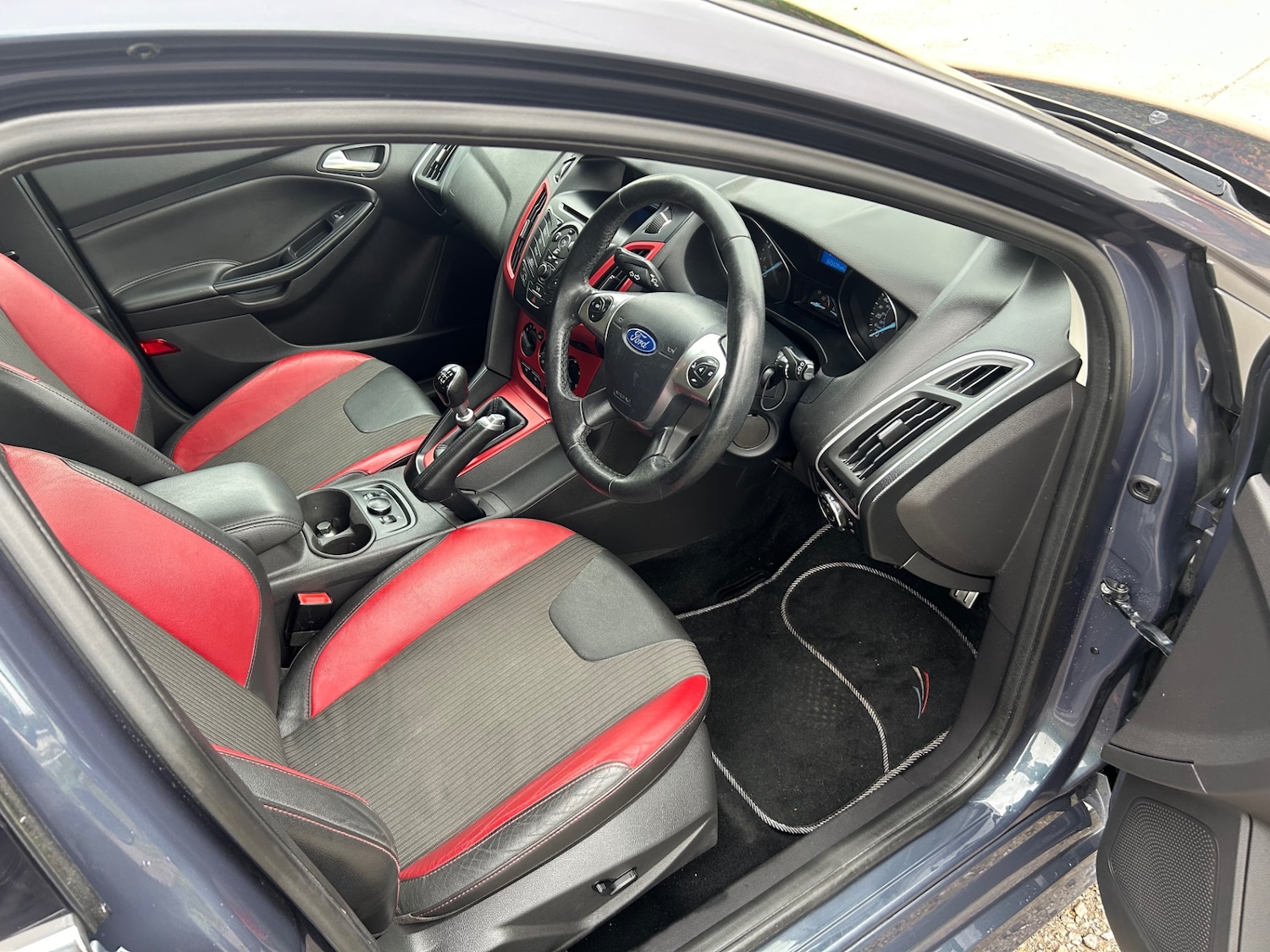 Used Ford Focus 2013 for sale - 76298920: Photo 11