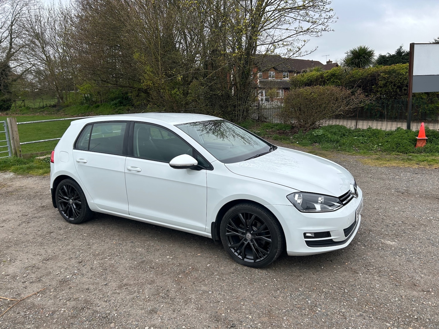 Used Volkswagen Golf 2014 for sale - 78078347: Photo 2