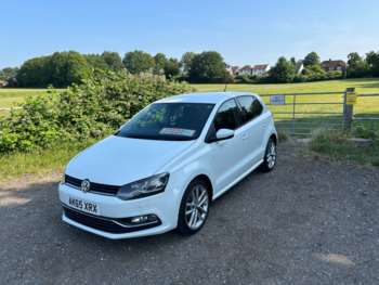 Used Volkswagen Polo 2015 for sale - 74941052: Photo