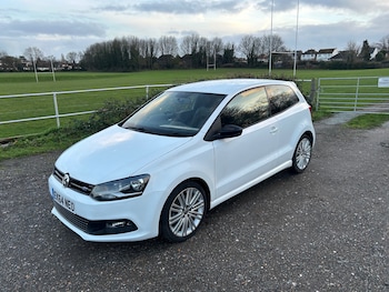 Used Volkswagen Polo 2014 for sale - 77233619: Photo