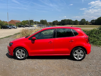 Used Volkswagen Polo 2016 for sale - 79165061: Photo