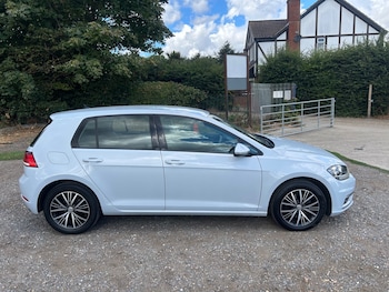 Used Volkswagen Golf 2017 for sale - 79592567: Photo