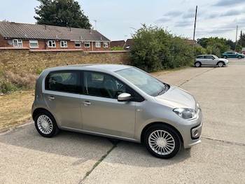 Used Volkswagen up! 2016 for sale - 79283398: Photo