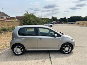 Used Volkswagen up! 2016 for sale - 79283398: Photo