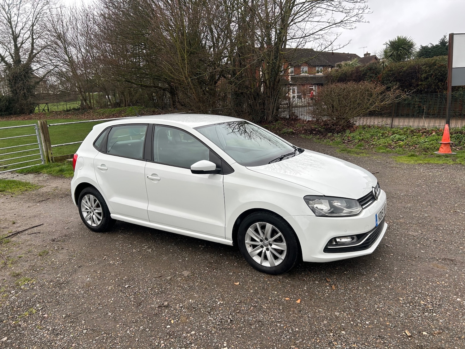 Used Volkswagen Polo 2015 for sale - 77542430: Photo 2