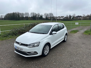 Used Volkswagen Polo 2015 for sale - 77542430: Photo