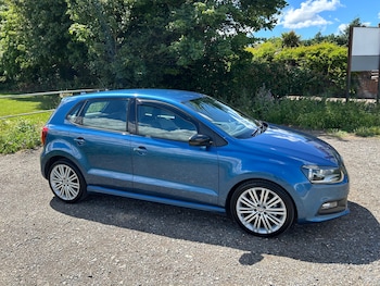 Used Volkswagen Polo 2015 for sale - 78861981: Photo