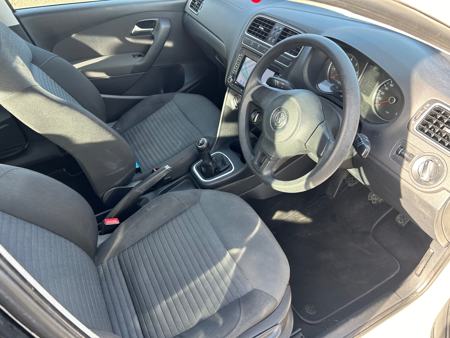 Used Volkswagen Polo 2011 for sale - 77223031: Photo 7