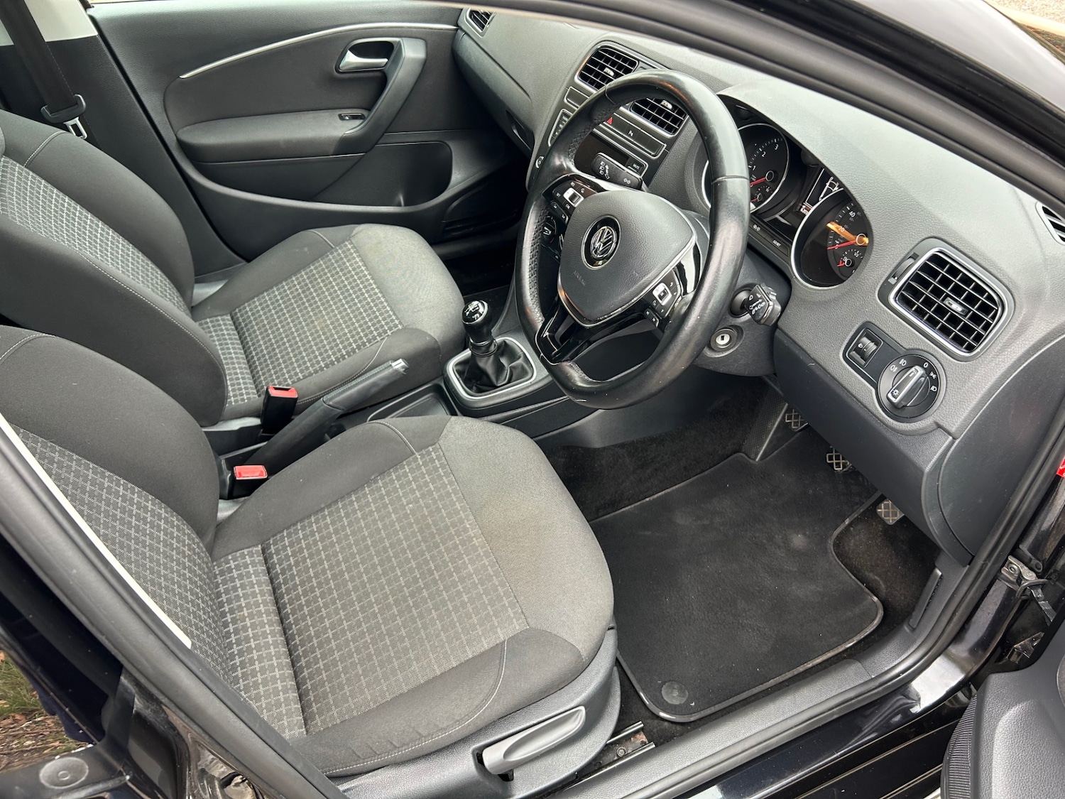 Used Volkswagen Polo 2016 for sale - 76511085: Photo 11