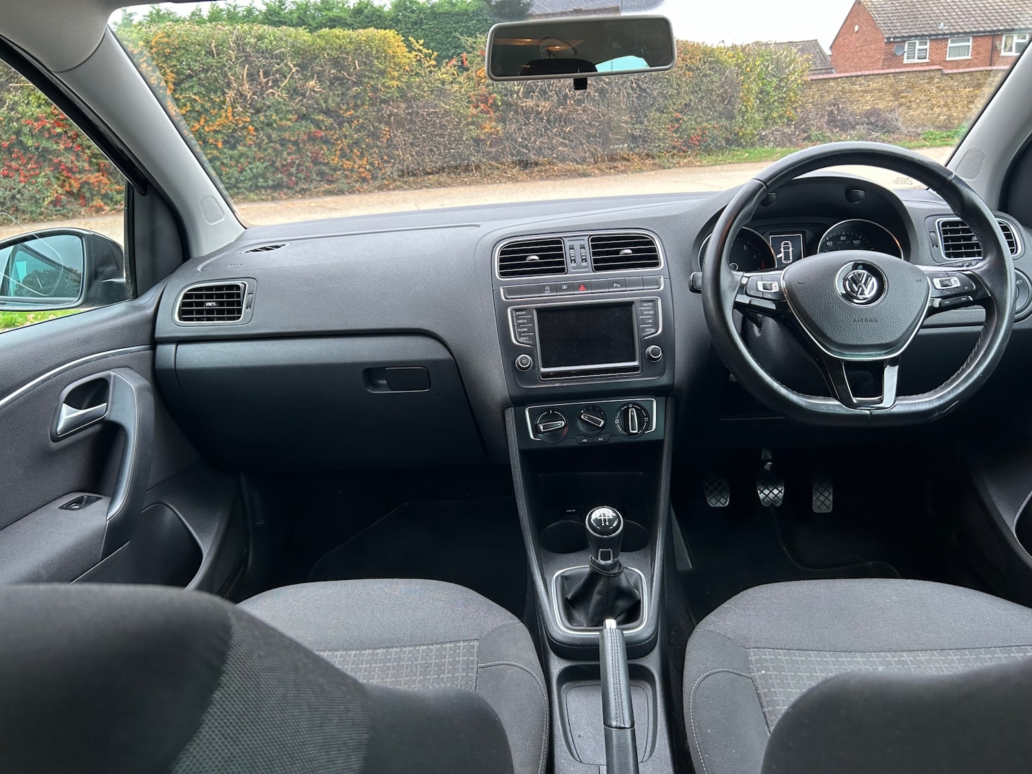 Used Volkswagen Polo 2016 for sale - 76511085: Photo 9