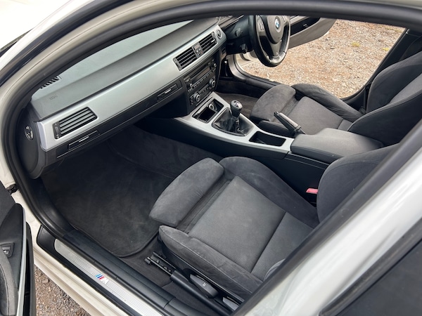 Used BMW 3 Series 2011 for sale - 76298936: Photo 11