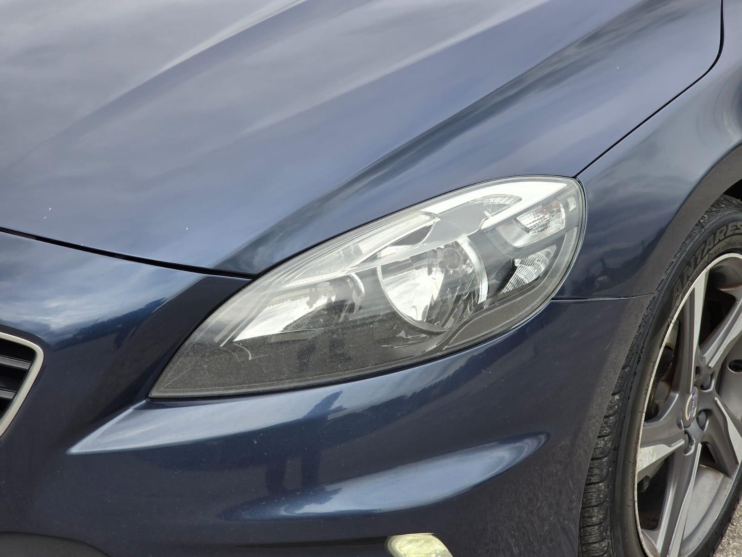 Used Volvo V40 2015 for sale - 76085272: Photo 17