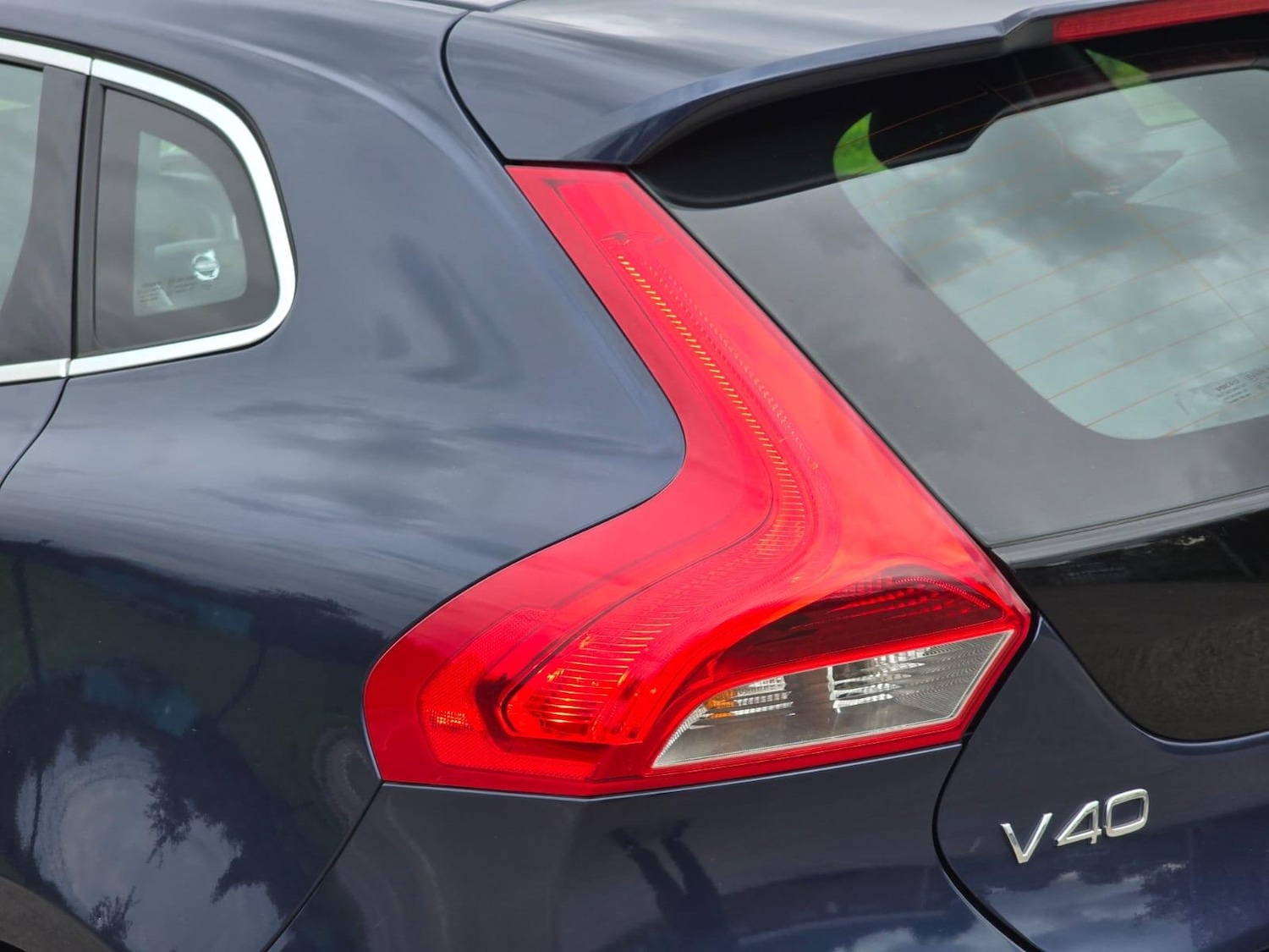 Used Volvo V40 2015 for sale - 76085272: Photo 28