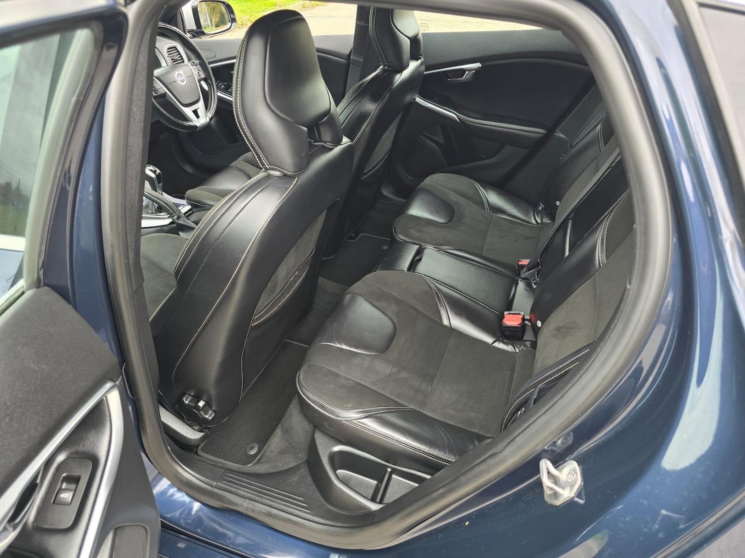 Used Volvo V40 2015 for sale - 76085272: Photo 34