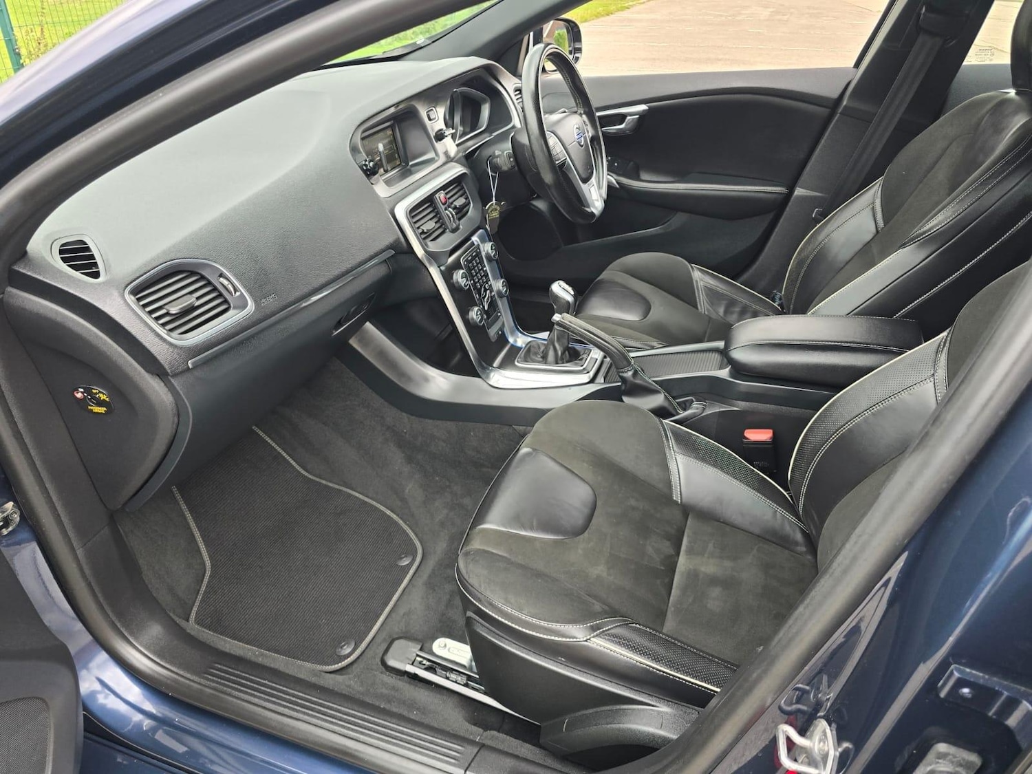 Used Volvo V40 2015 for sale - 76085272: Photo 36