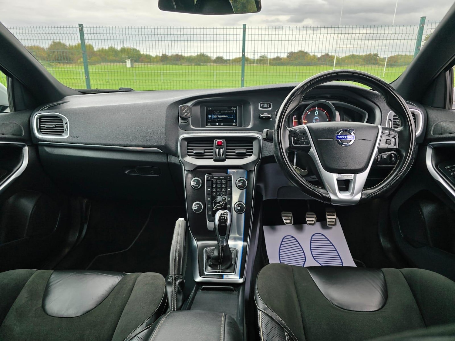 Used Volvo V40 2015 for sale - 76085272: Photo 37