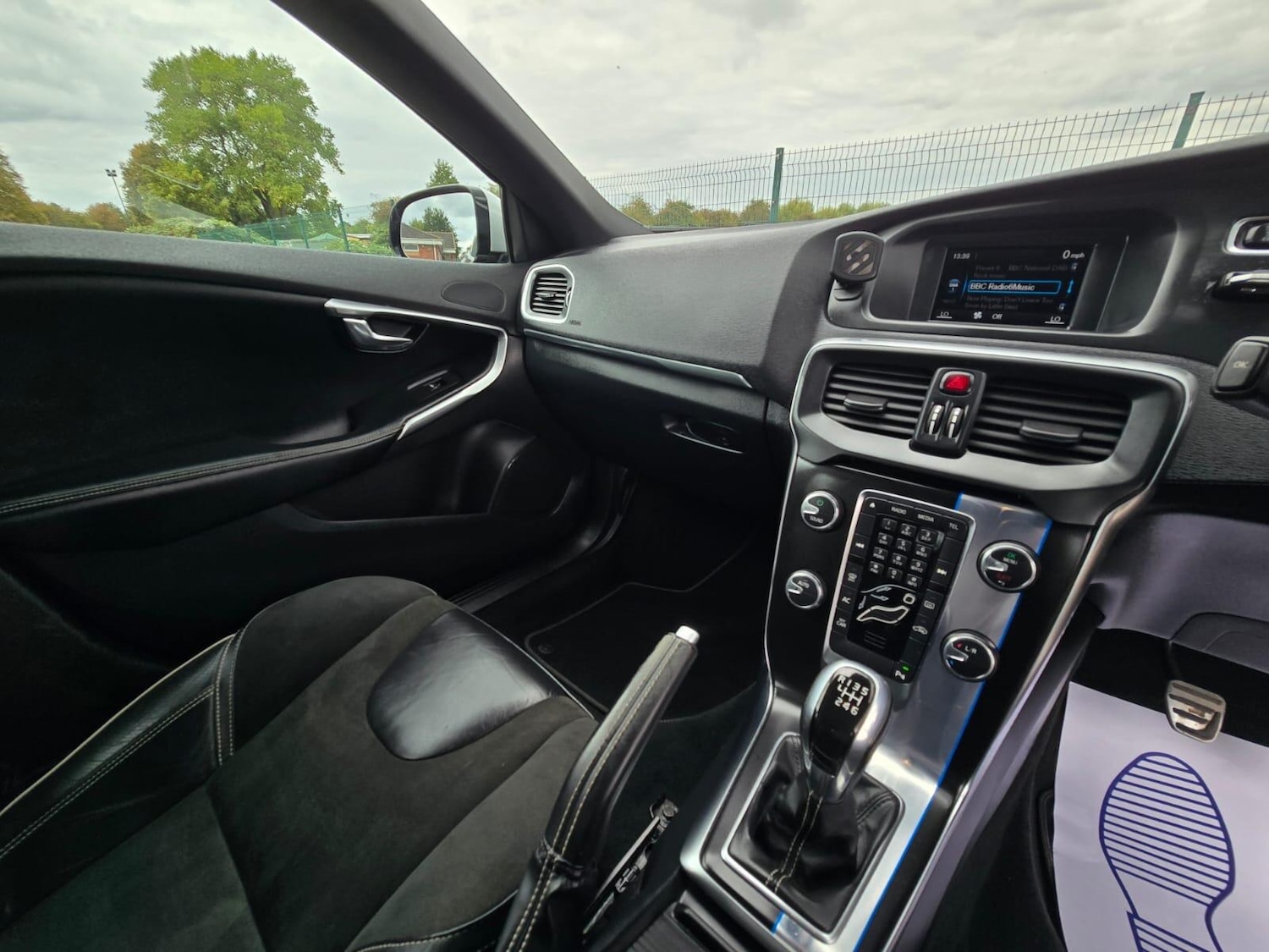Used Volvo V40 2015 for sale - 76085272: Photo 40