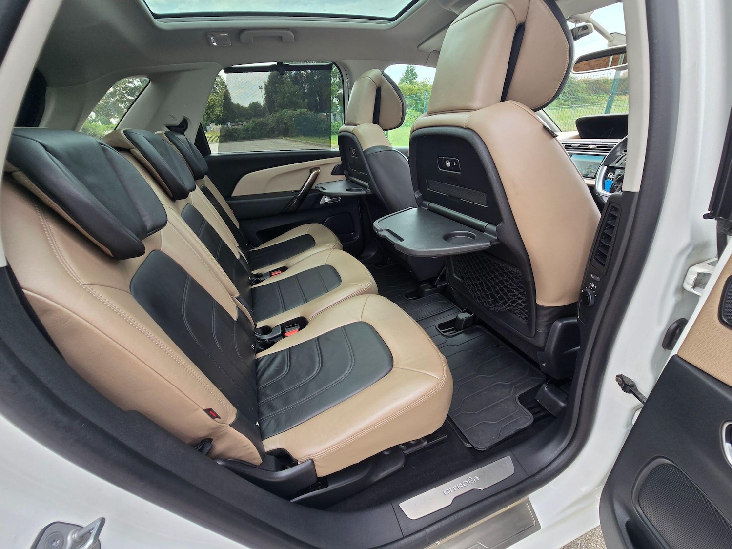 Vehicle 28