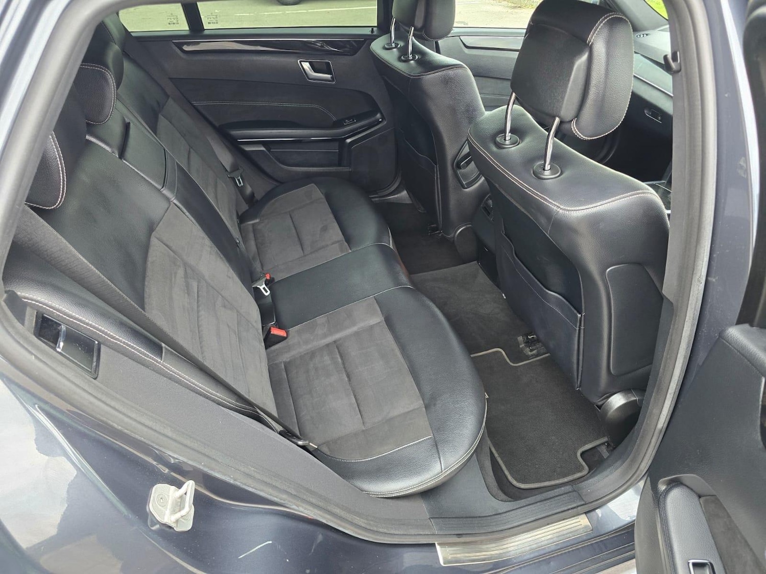 Used Mercedes-Benz E-Class 2013 for sale - 76094571: Photo 34