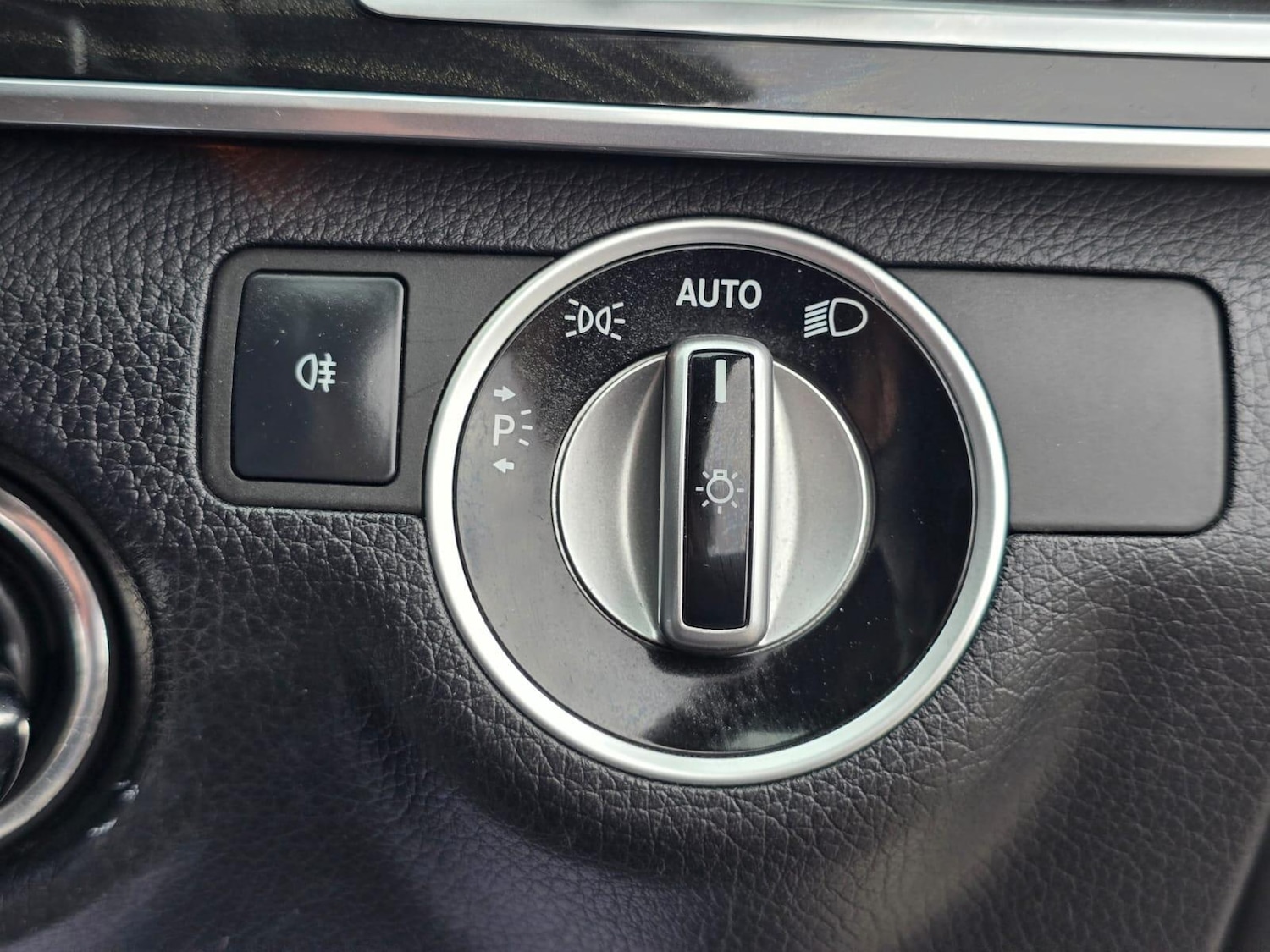 Used Mercedes-Benz E-Class 2013 for sale - 76094571: Photo 49
