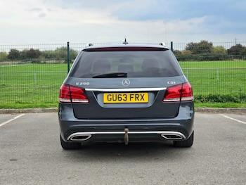 Used Mercedes-Benz E-Class 2013 for sale - 76094571: Photo