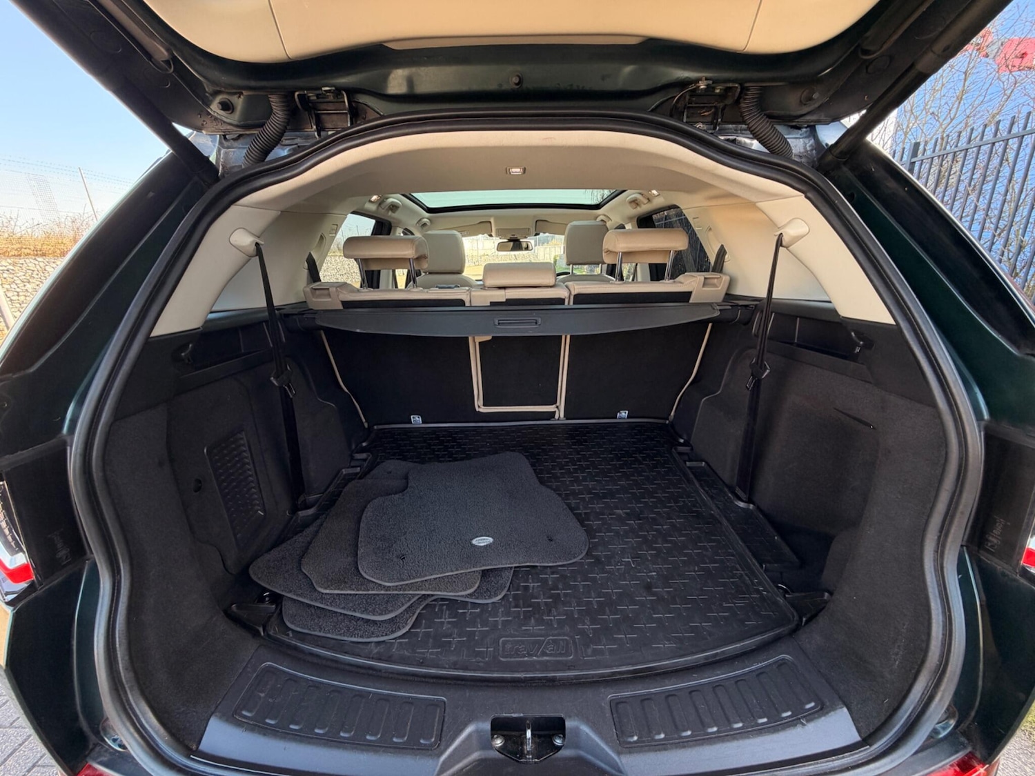 Used Land Rover Discovery Sport for sale - 77671910: Photo 16