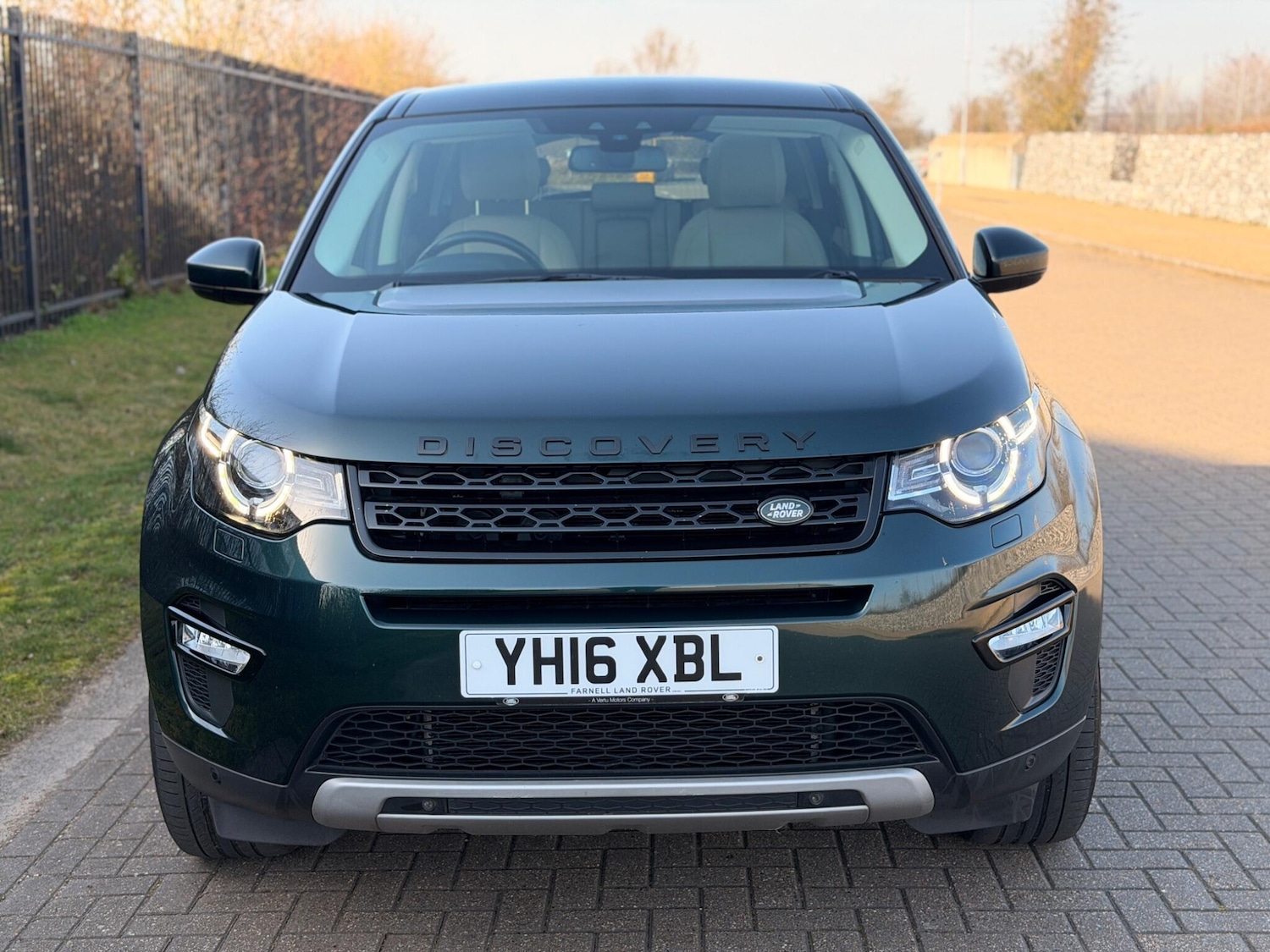 Used Land Rover Discovery Sport for sale - 77671910: Photo 2