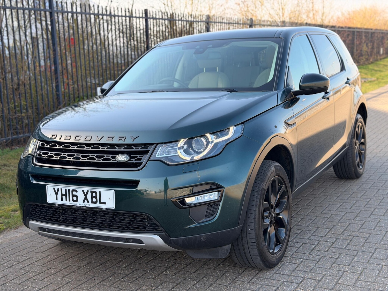 Used Land Rover Discovery Sport for sale - 77671910: Photo 3