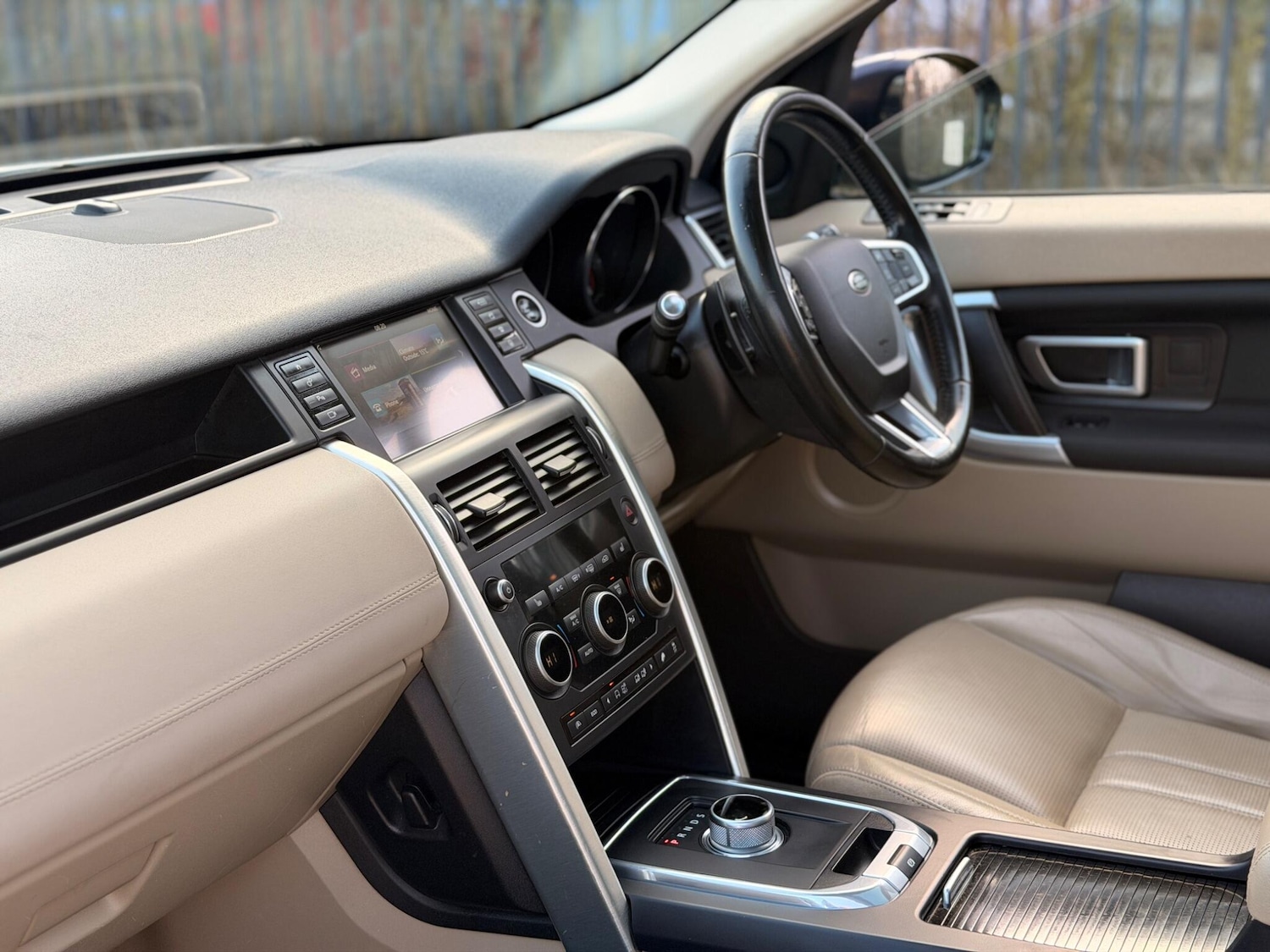 Used Land Rover Discovery Sport for sale - 77671910: Photo 8