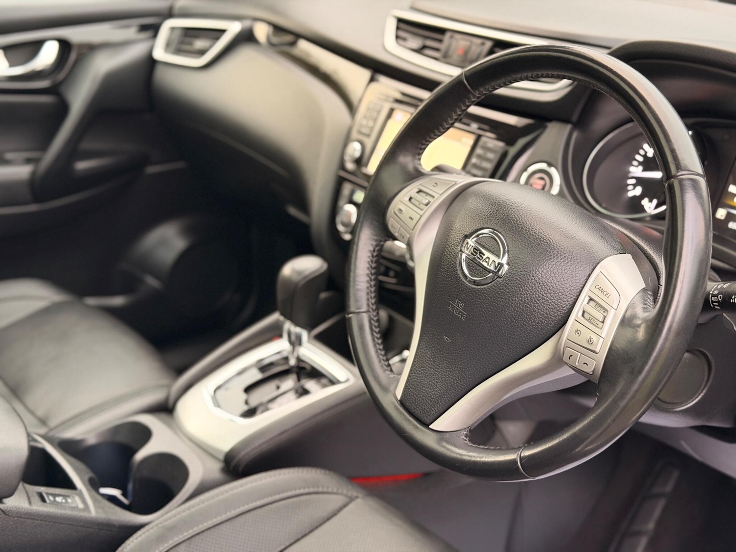 Used Nissan Qashqai 2015 for sale - 76473667: Photo 18