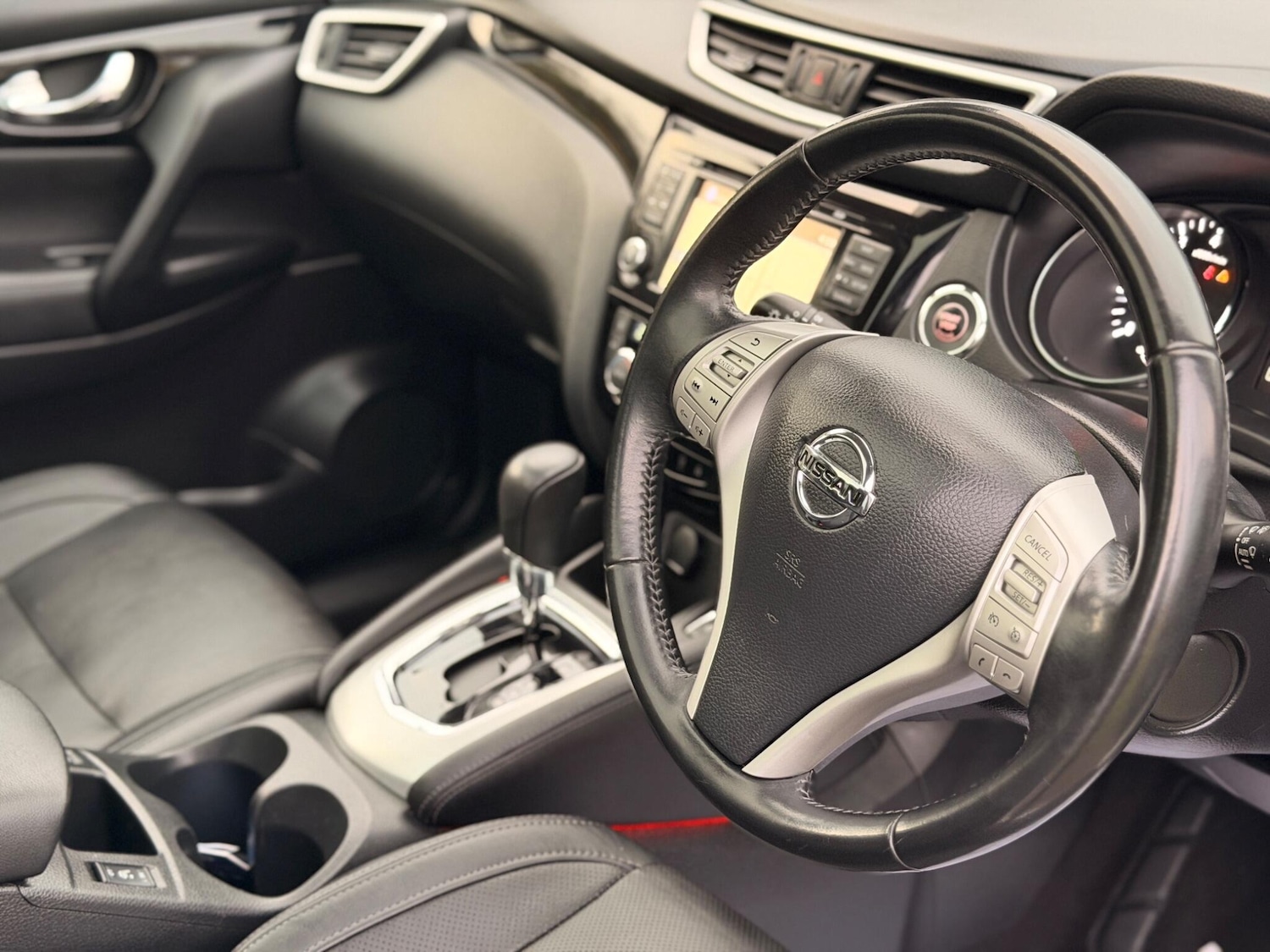 Used Nissan Qashqai 2015 for sale - 76473667: Photo 35