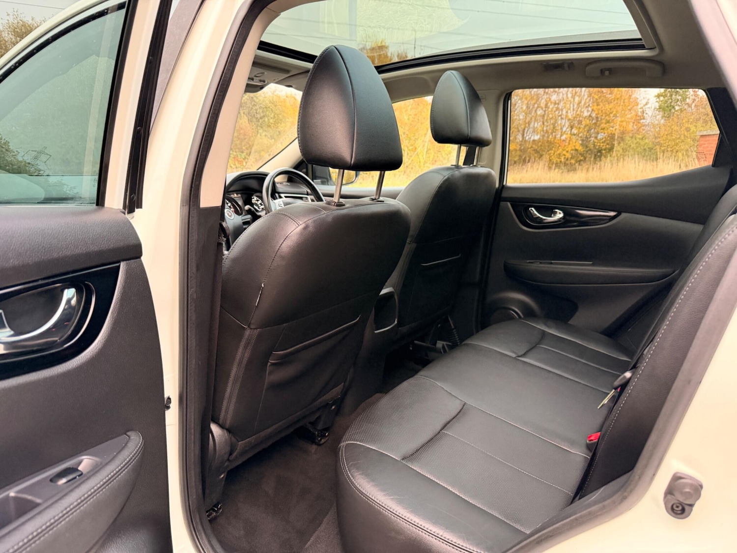 Used Nissan Qashqai 2015 for sale - 76473667: Photo 40