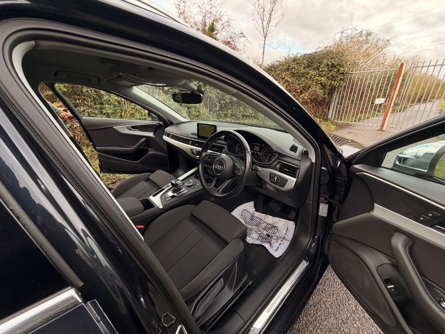 Used Audi A4 Avant 2016 for sale - 76658640: Photo 11