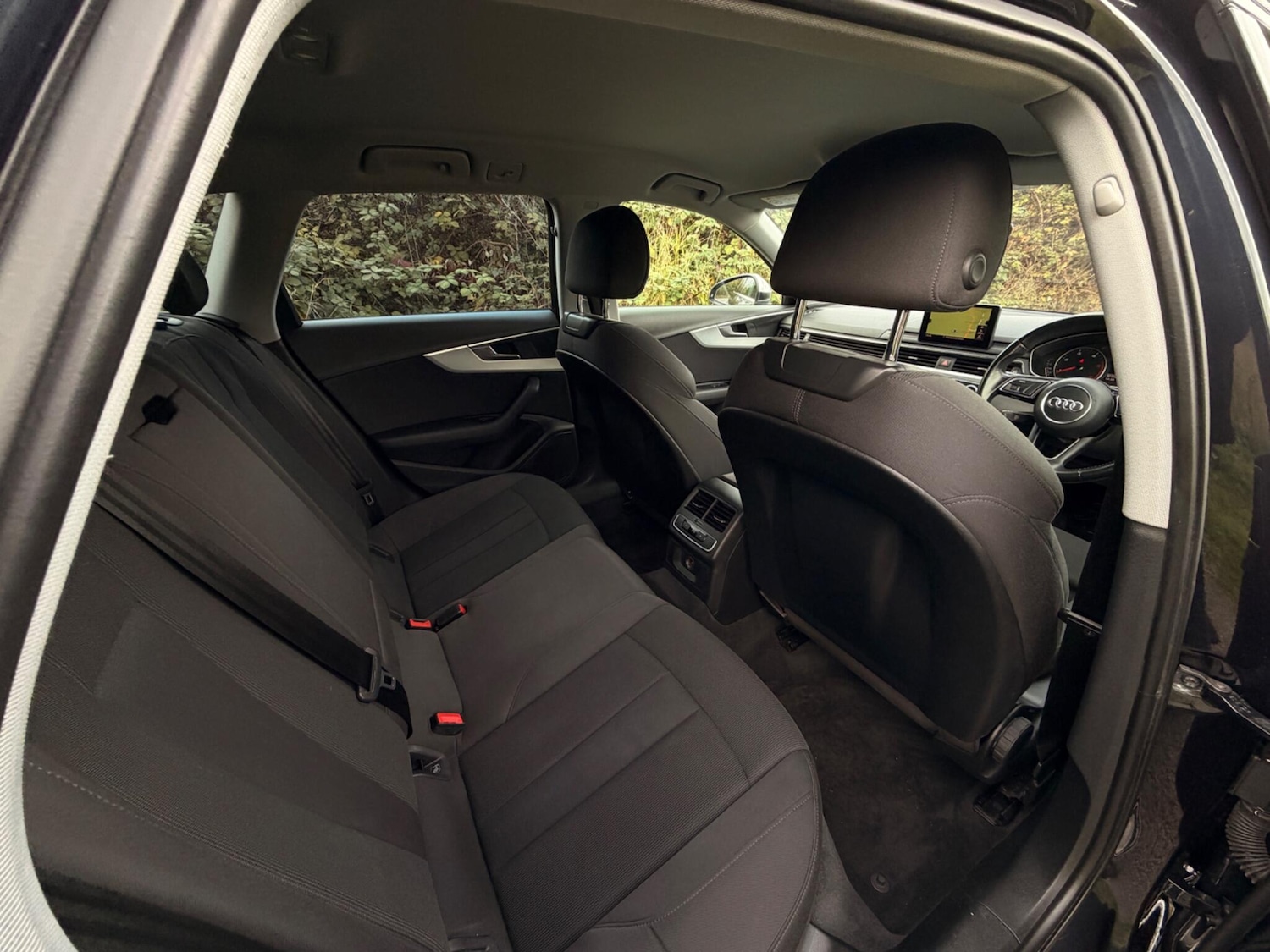 Used Audi A4 Avant 2016 for sale - 76658640: Photo 9