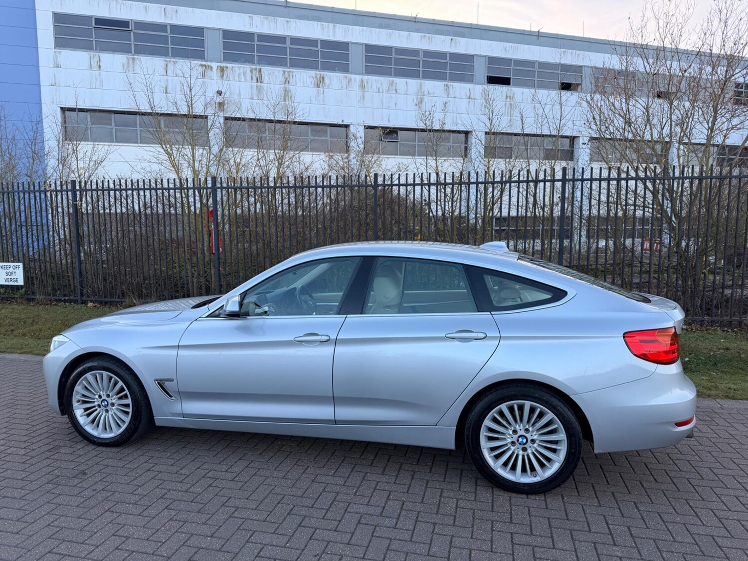 Used BMW 3 Series 2014 for sale - 76936325: Photo 33