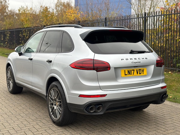 Used Porsche Cayenne 2017 for sale - 74383102: Photo 12