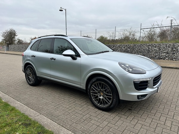 Used Porsche Cayenne 2017 for sale - 74383102: Photo 16