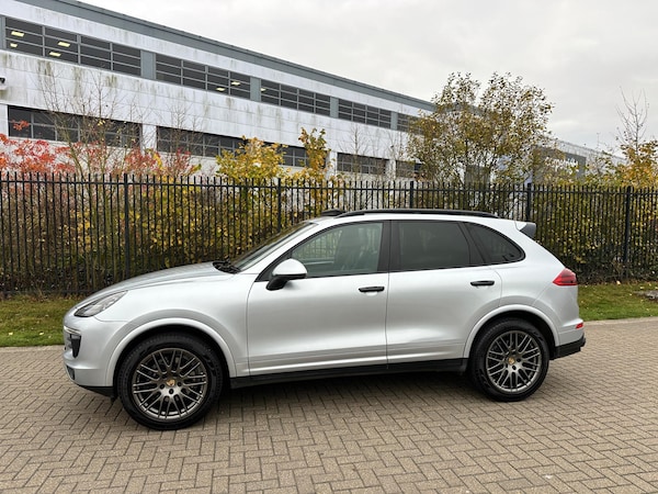 Used Porsche Cayenne 2017 for sale - 74383102: Photo 19