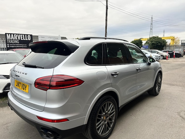Used Porsche Cayenne 2017 for sale - 74383102: Photo 33