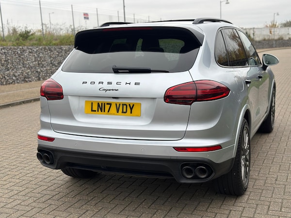 Used Porsche Cayenne 2017 for sale - 74383102: Photo 5