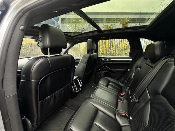 Used Porsche Cayenne 2017 for sale - 74383102: Photo 8