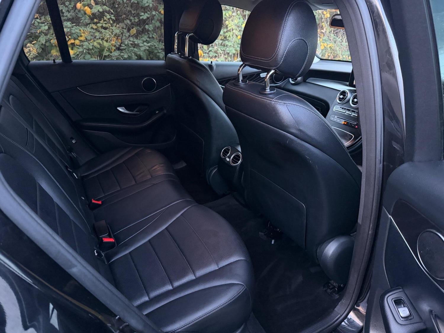 Used Mercedes-Benz GLC 2018 for sale - 76926953: Photo 30