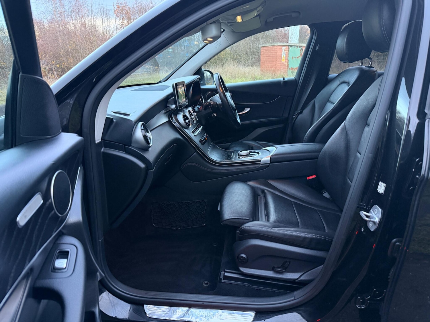 Used Mercedes-Benz GLC 2018 for sale - 76926953: Photo 36