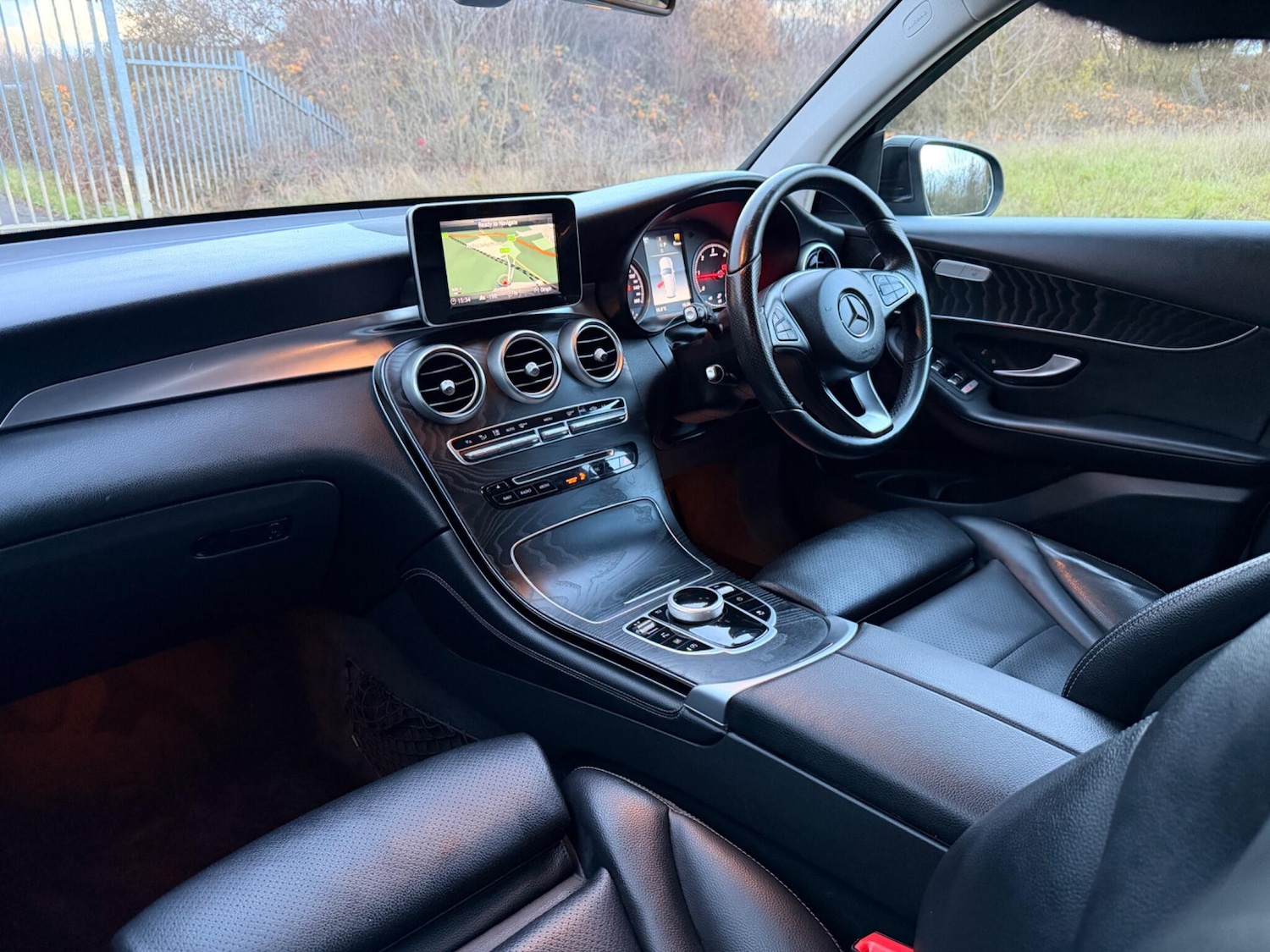 Used Mercedes-Benz GLC 2018 for sale - 76926953: Photo 8